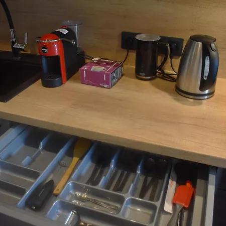 Near The Airport Apartmán *